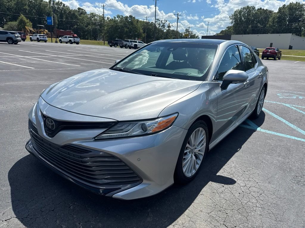 Used 2018 Toyota Camry XLE w/ Driver Assist Package FWD image 3