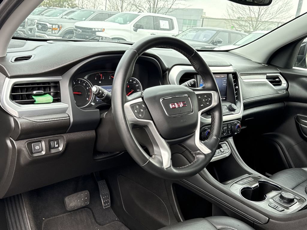 Used 2023 GMC Acadia SLT image 7