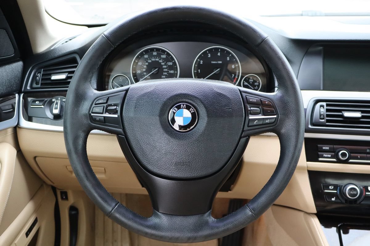 Used 2011 BMW 535i xDrive Sedan AWD/4WD image 18