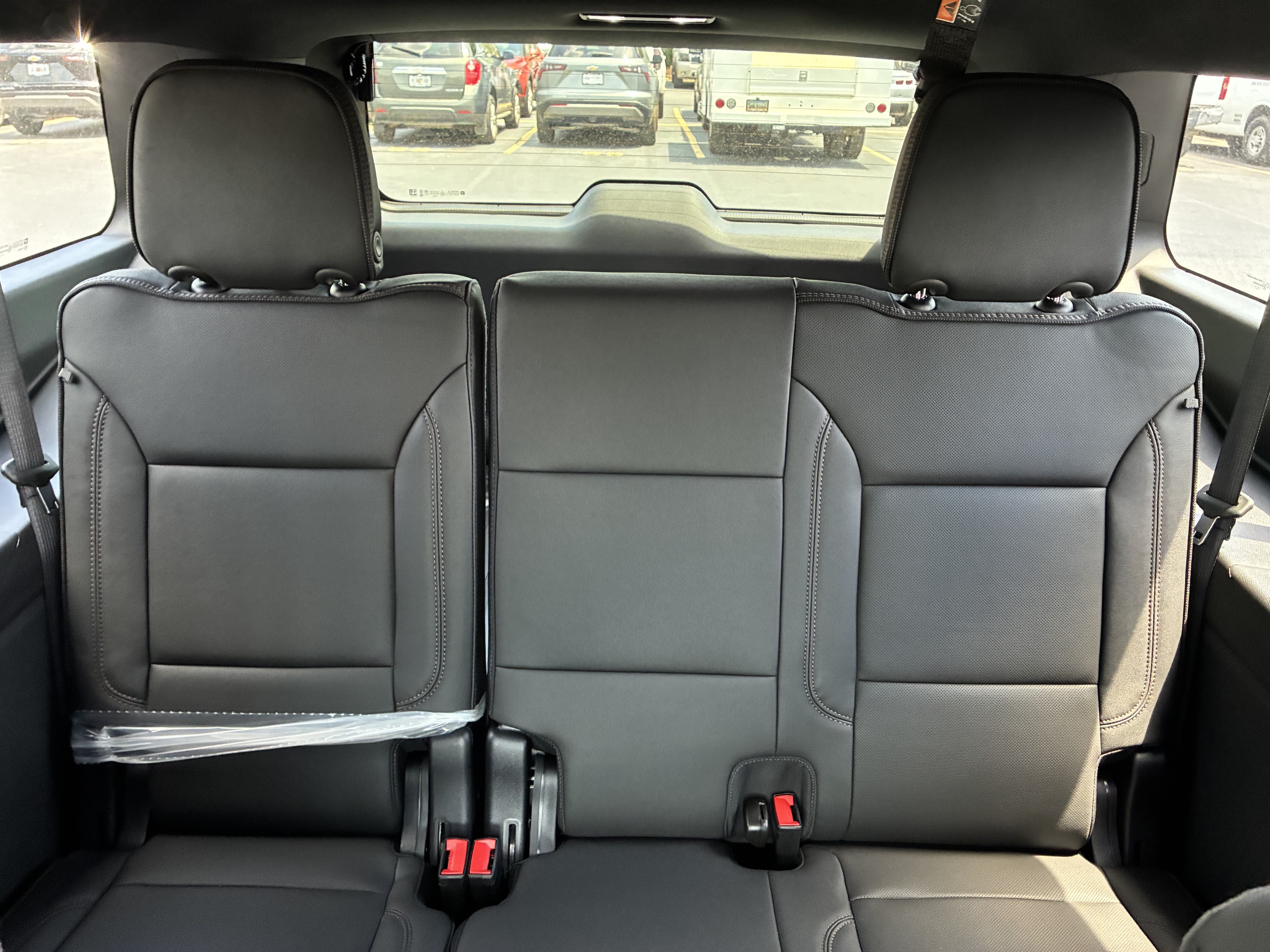 Used 2026 Chevrolet Suburban High Country RWD image 18