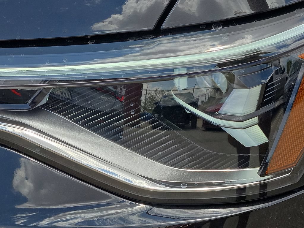 New 2026 Volkswagen Taos SE FWD image 7