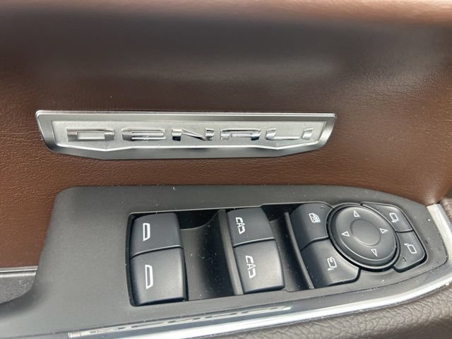 Used 2025 GMC Sierra 1500 Denali AWD/4WD image 18
