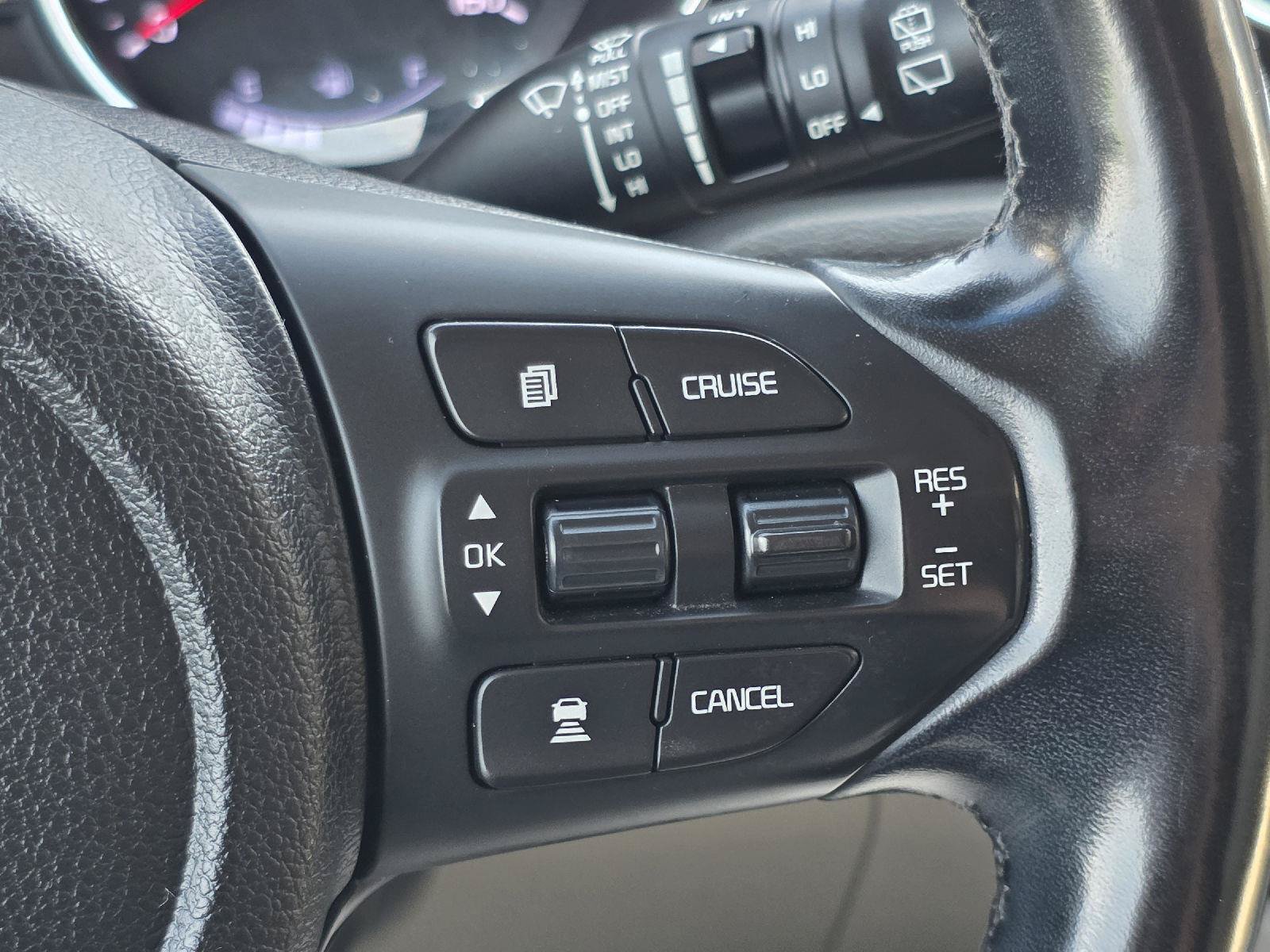 Used 2019 Kia Sedona SX FWD image 12