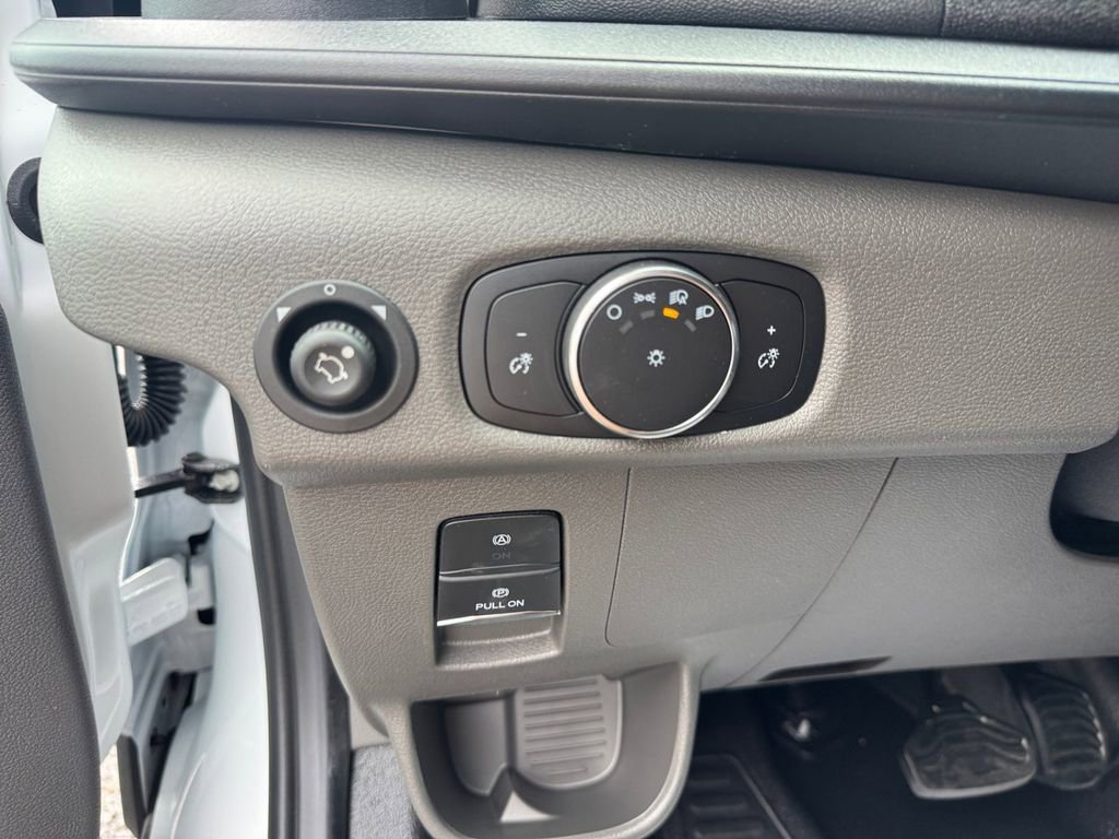 New 2026 Ford Transit 250 148 Medium Roof image 29