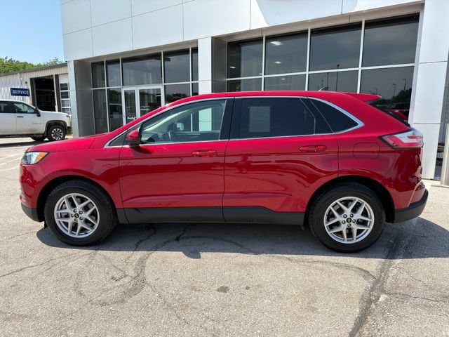 Used 2023 Ford Edge SEL w/ Convenience Package AWD/4WD image 4