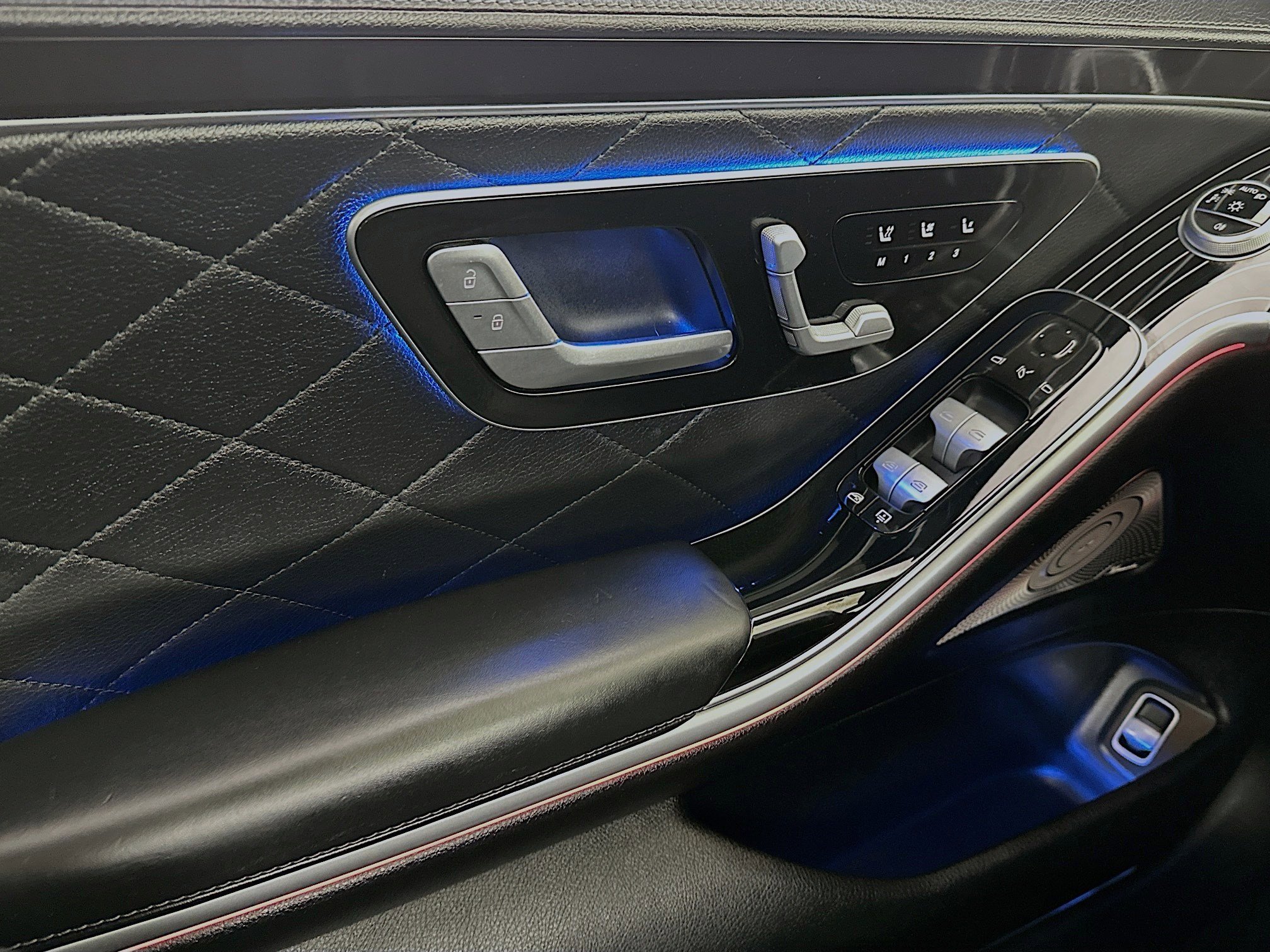 Used 2023 Mercedes-Benz S 580 4MATIC Sedan image 13