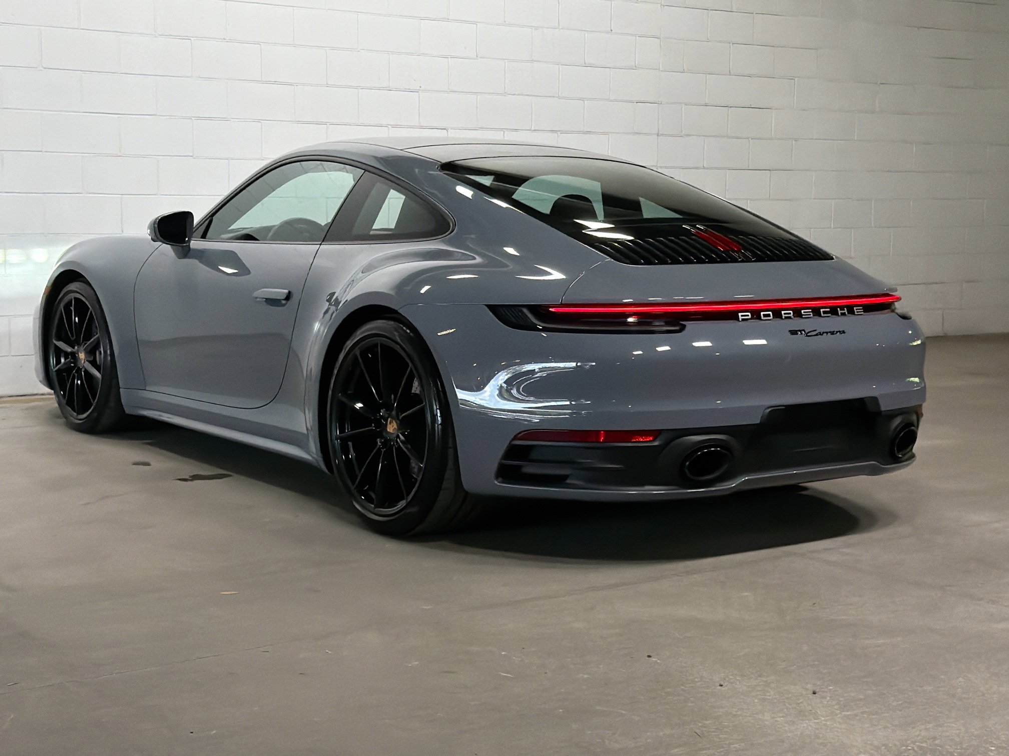 Certified 2024 Porsche 911 Carrera w/ Premium Package RWD image 3