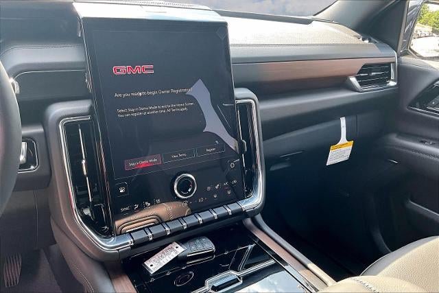 New 2026 GMC Yukon Denali w/ Denali Reserve Package AWD/4WD image 7