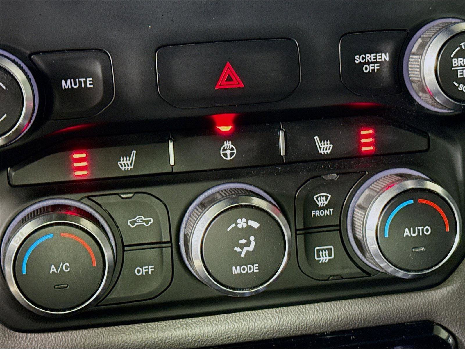Used 2021 RAM 1500 Big Horn AWD/4WD image 16