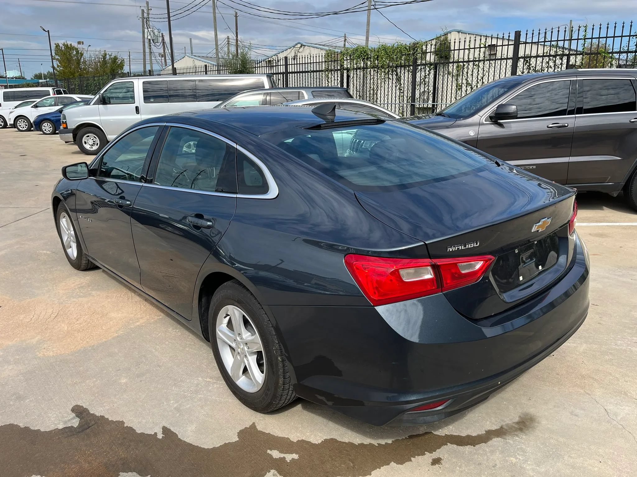 Used 2020 Chevrolet Malibu LS FWD image 4