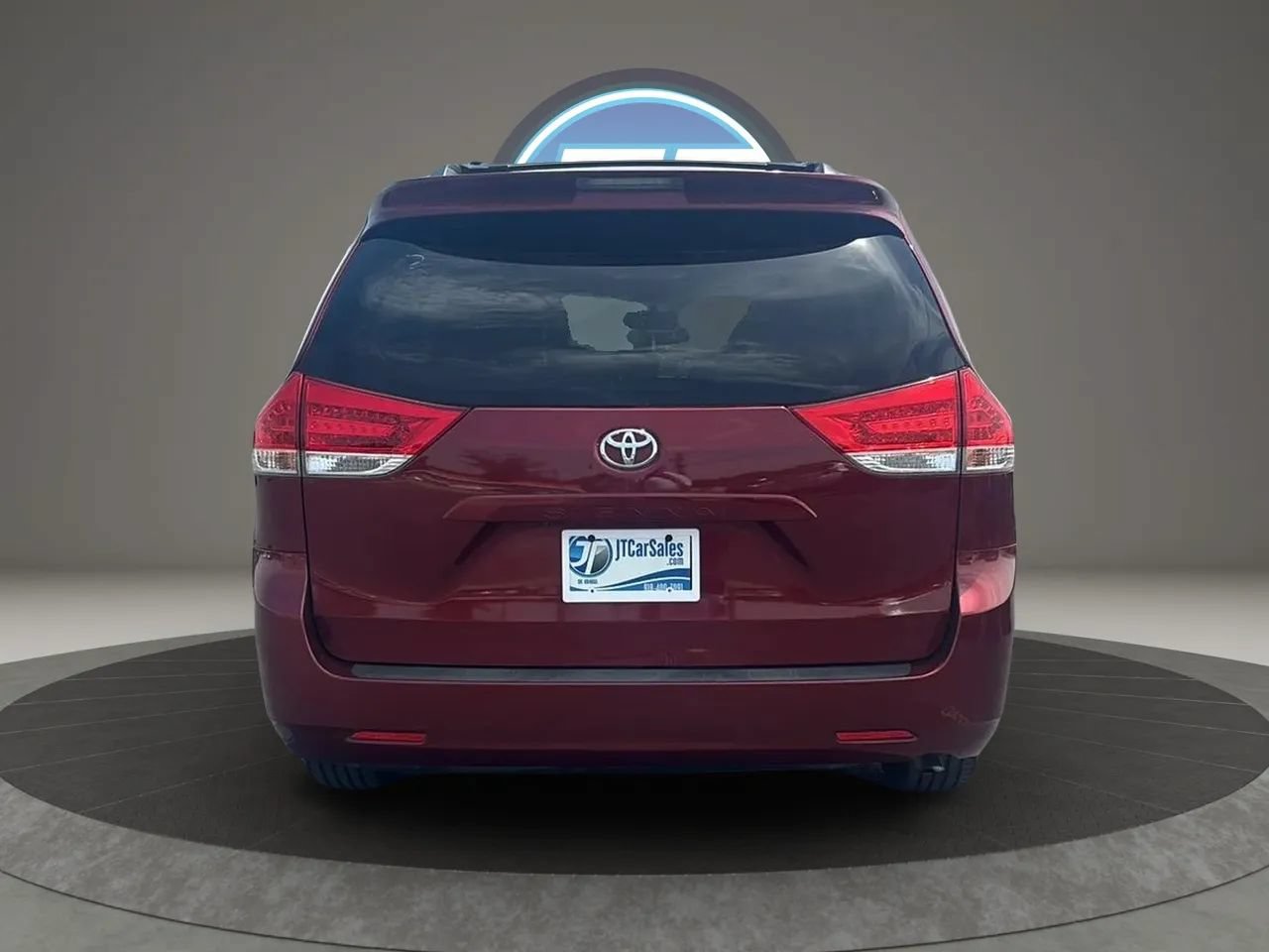 Used 2011 Toyota Sienna XLE FWD image 16