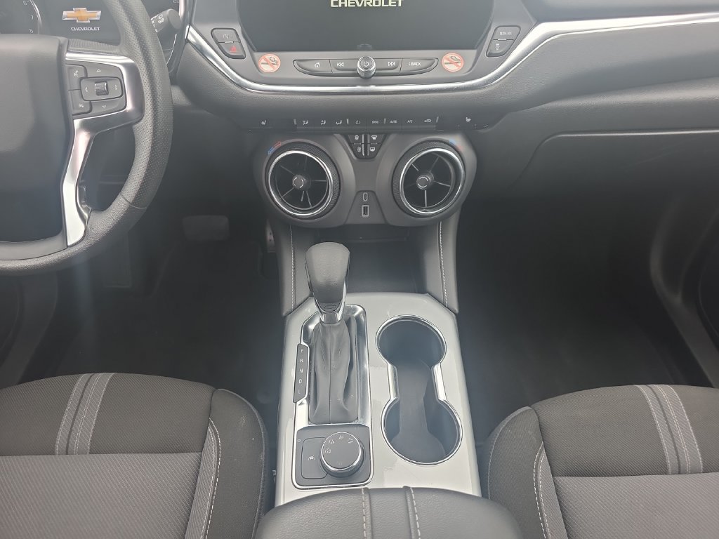 Used 2025 Chevrolet Blazer LT AWD/4WD image 12
