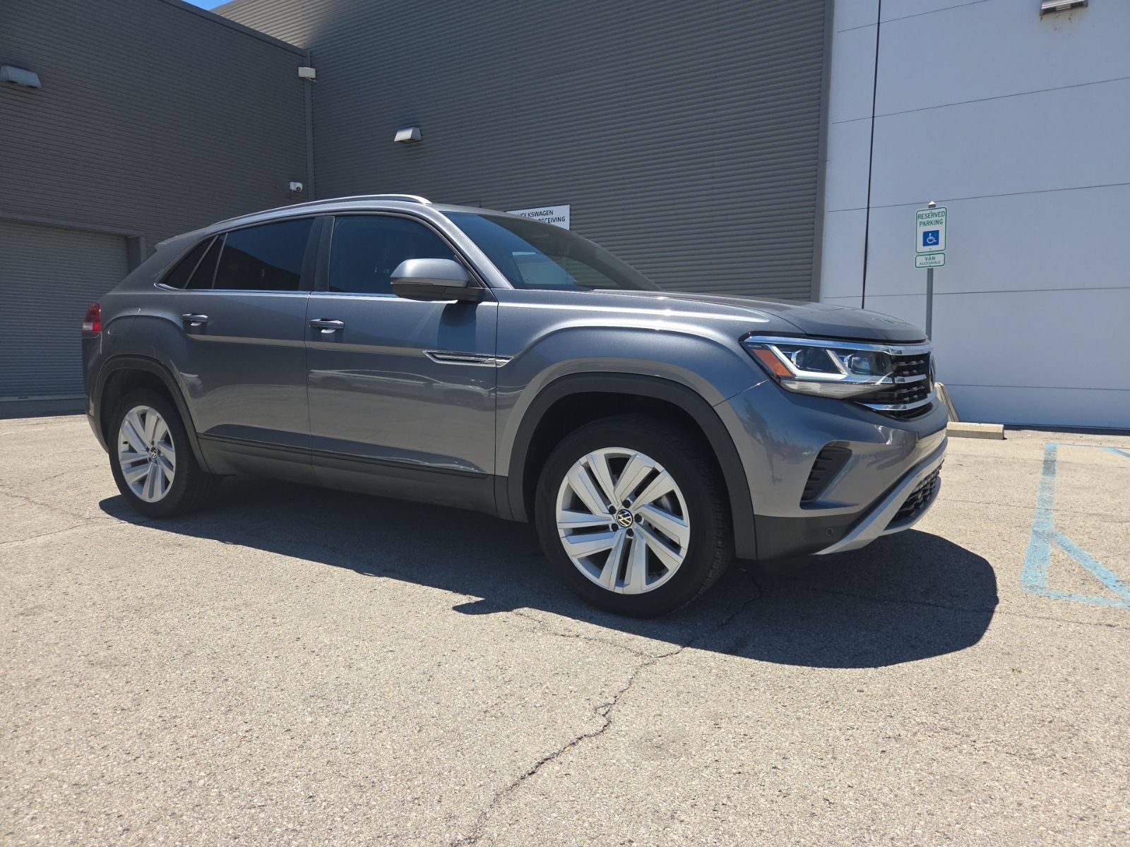 Certified 2023 Volkswagen Atlas Cross Sport SE AWD/4WD image 2