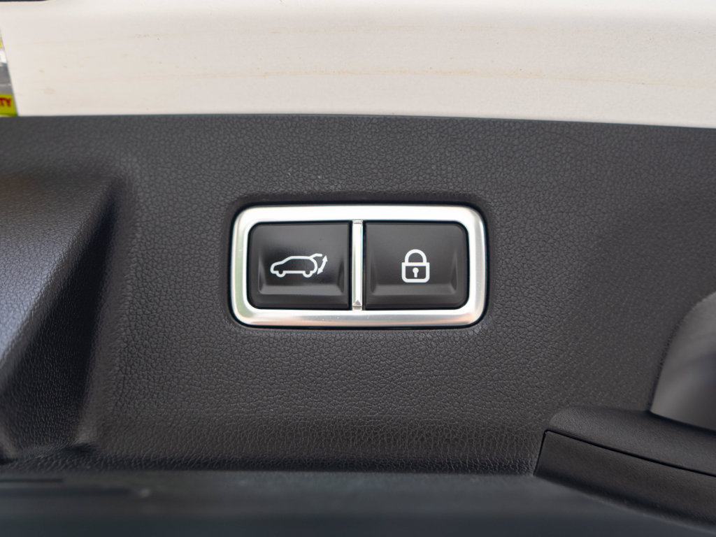 Certified 2023 Kia Sorento SX AWD/4WD image 33