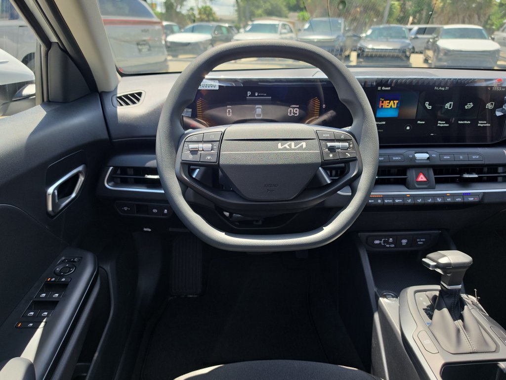 New 2026 Kia K4 FWD image 13
