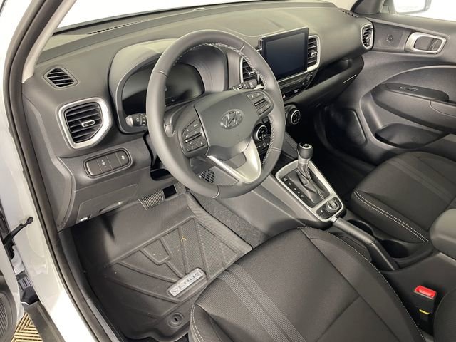 New 2026 Hyundai Venue SEL FWD image 3