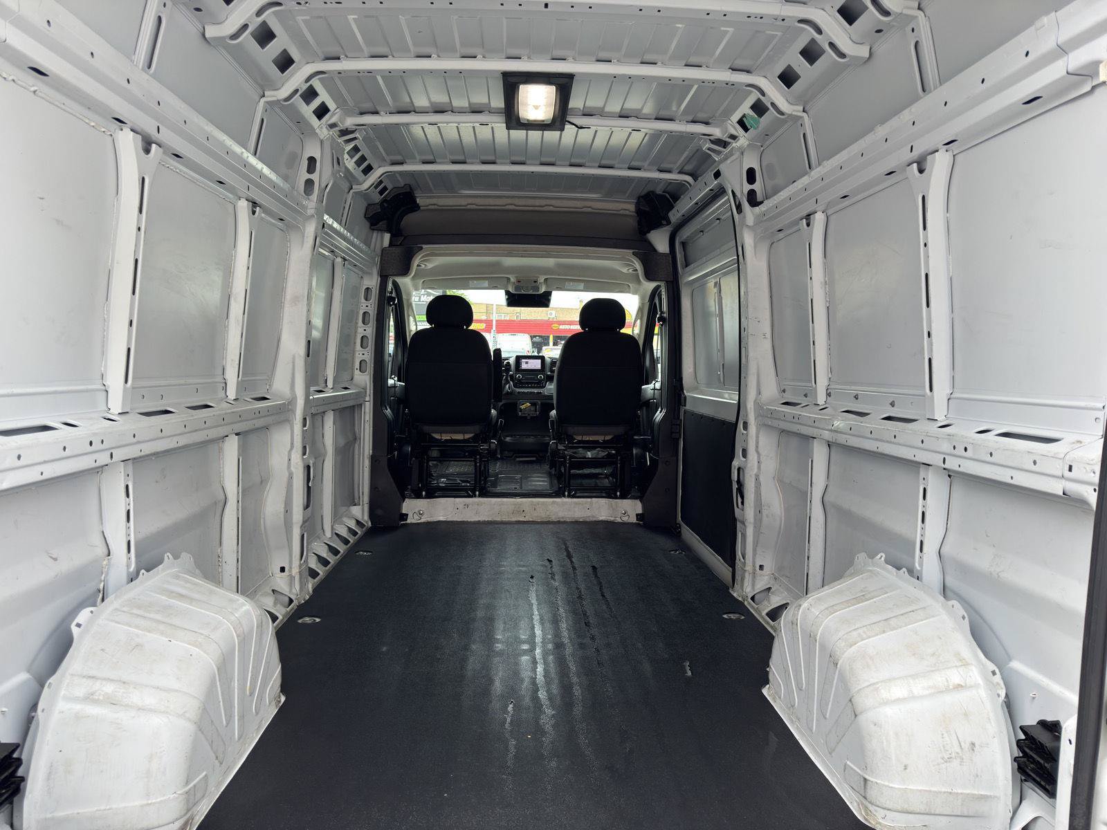 Used 2025 RAM ProMaster 2500 w/ Convenience Group FWD image 6