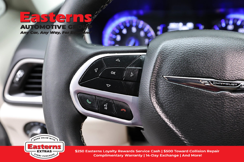 Used 2022 Chrysler Voyager LX FWD image 16