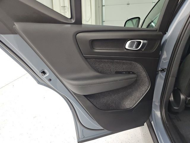 Used 2022 Volvo XC40 P8 Recharge Ultimate image 26