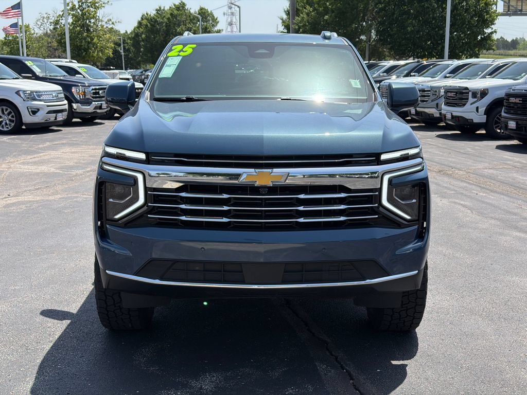 Used 2025 Chevrolet Tahoe LT AWD/4WD image 2