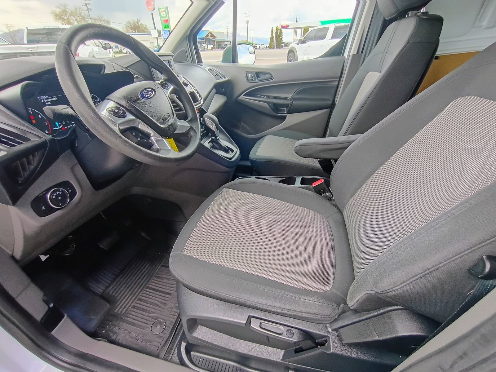 Used 2022 Ford Transit Connect XL FWD image 11