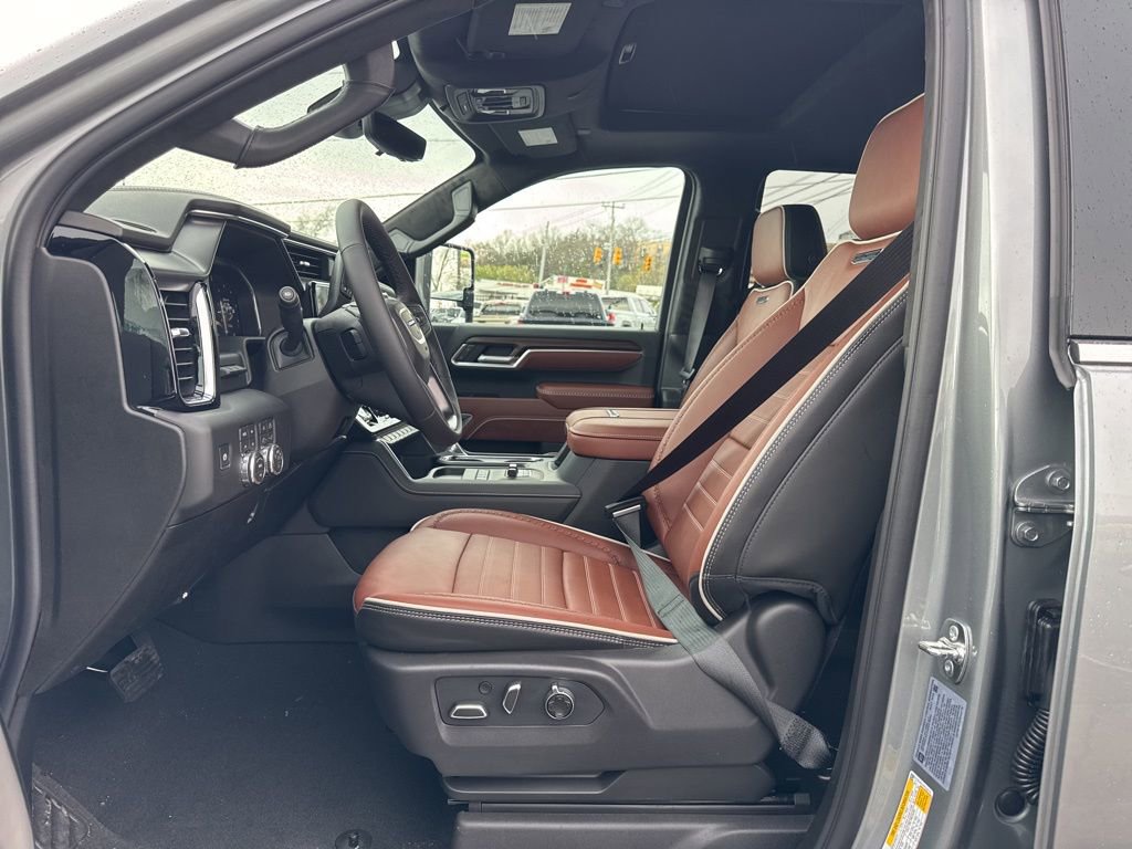 New 2026 GMC Sierra 3500 Denali Ultimate image 17