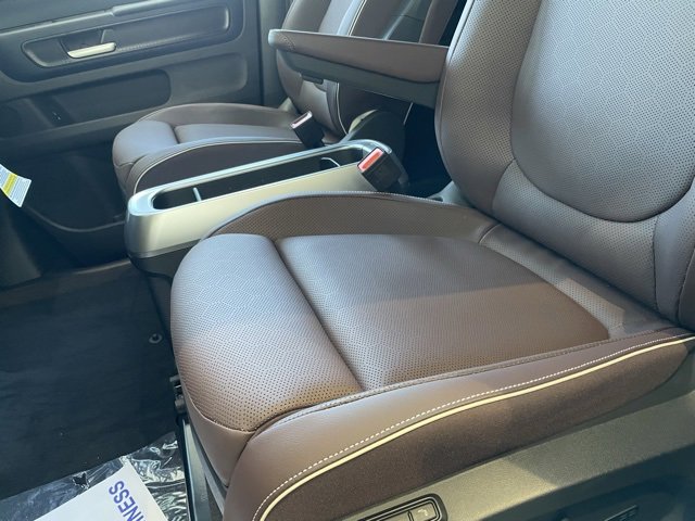 New 2025 Volkswagen ID. Buzz Pro S image 19