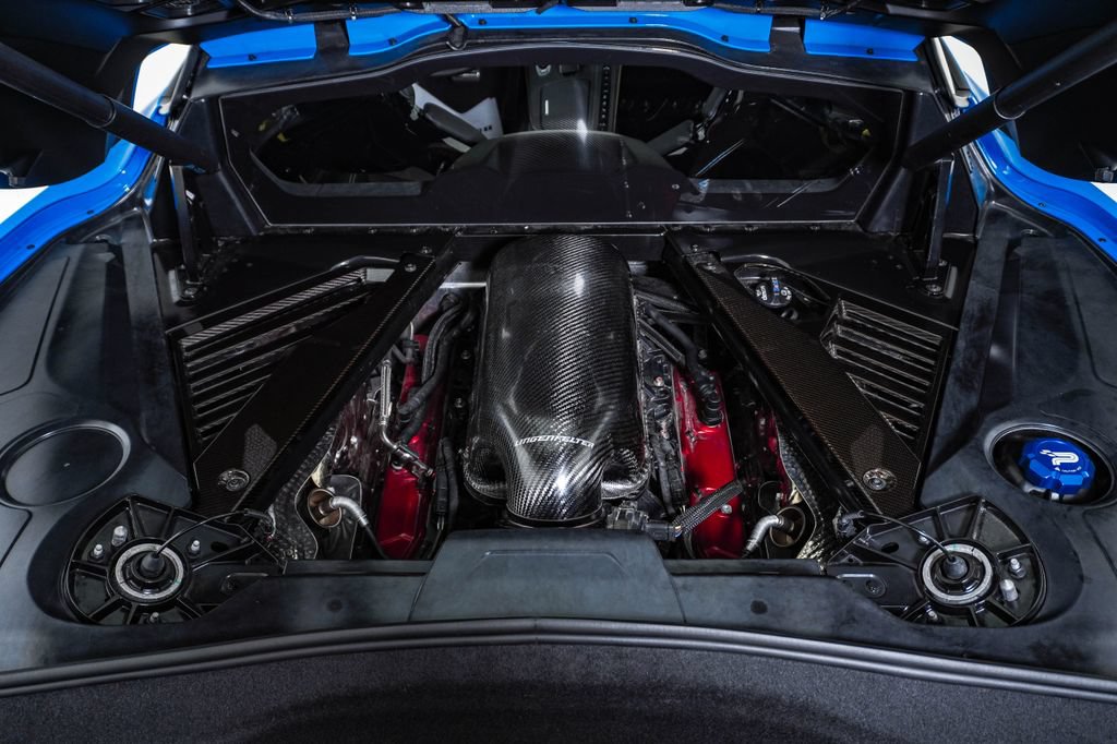 Used 2021 Chevrolet Corvette Stingray Premium Cpe w/ Z51 Performance Package RWD image 32