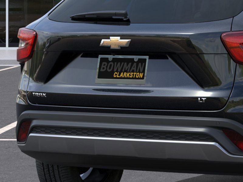 New 2026 Chevrolet Trax LT w/ Sunroof Package image 14