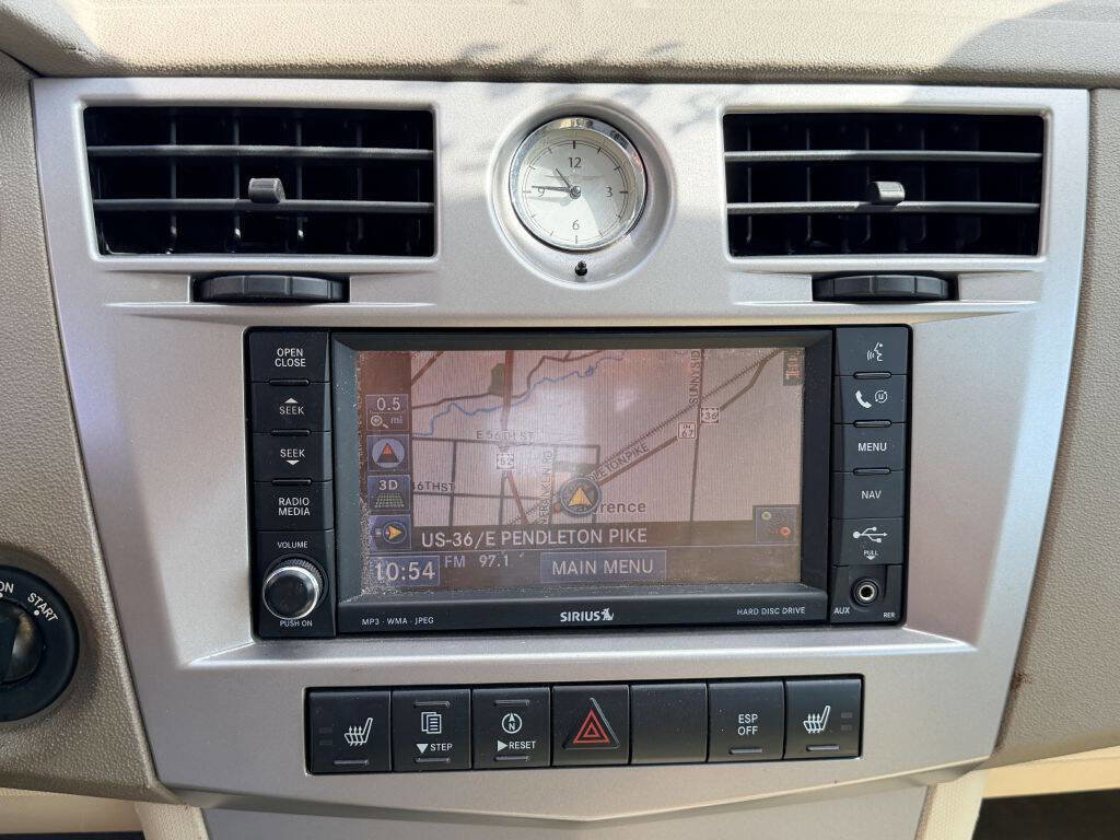 Used 2009 Chrysler Sebring Limited FWD image 11
