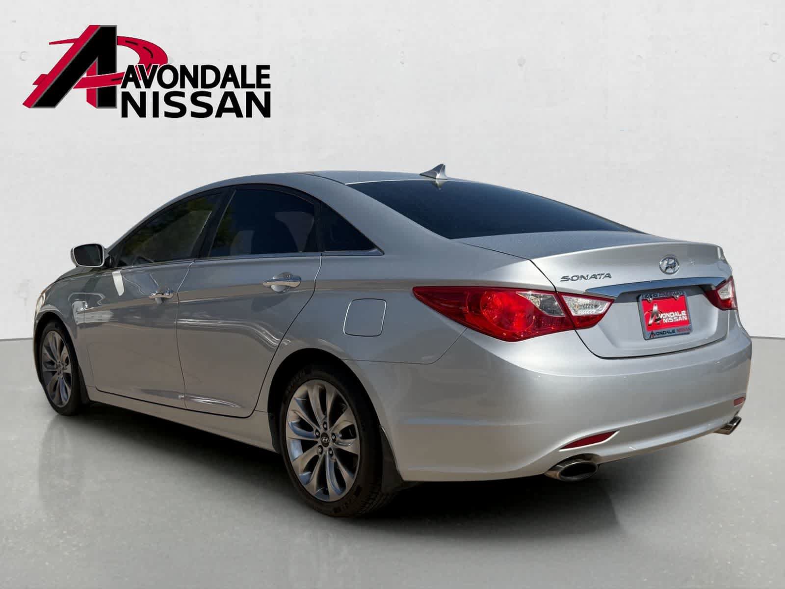 Used 2011 Hyundai Sonata SE FWD image 4