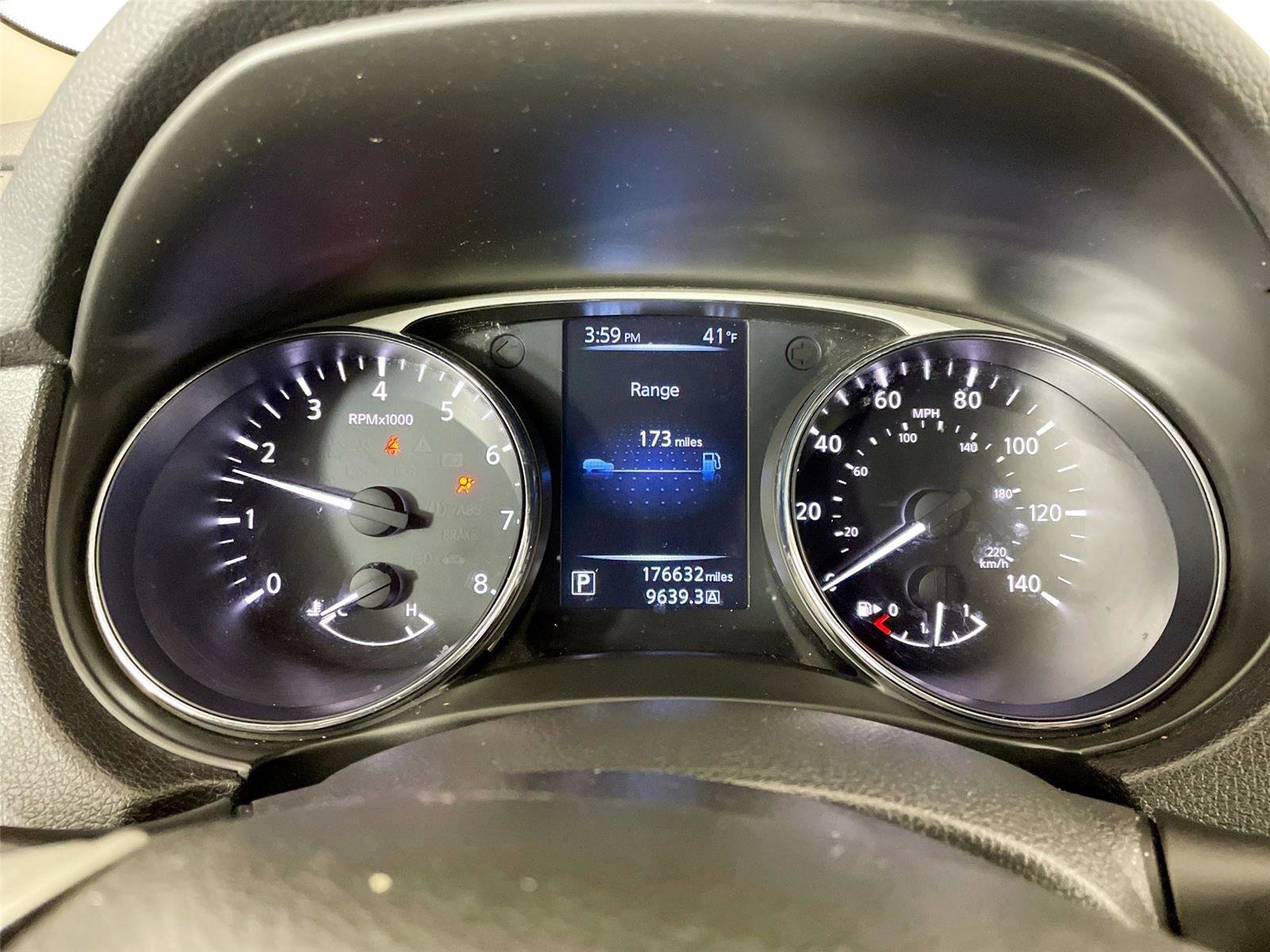 Used 2014 Nissan Rogue SV FWD image 18