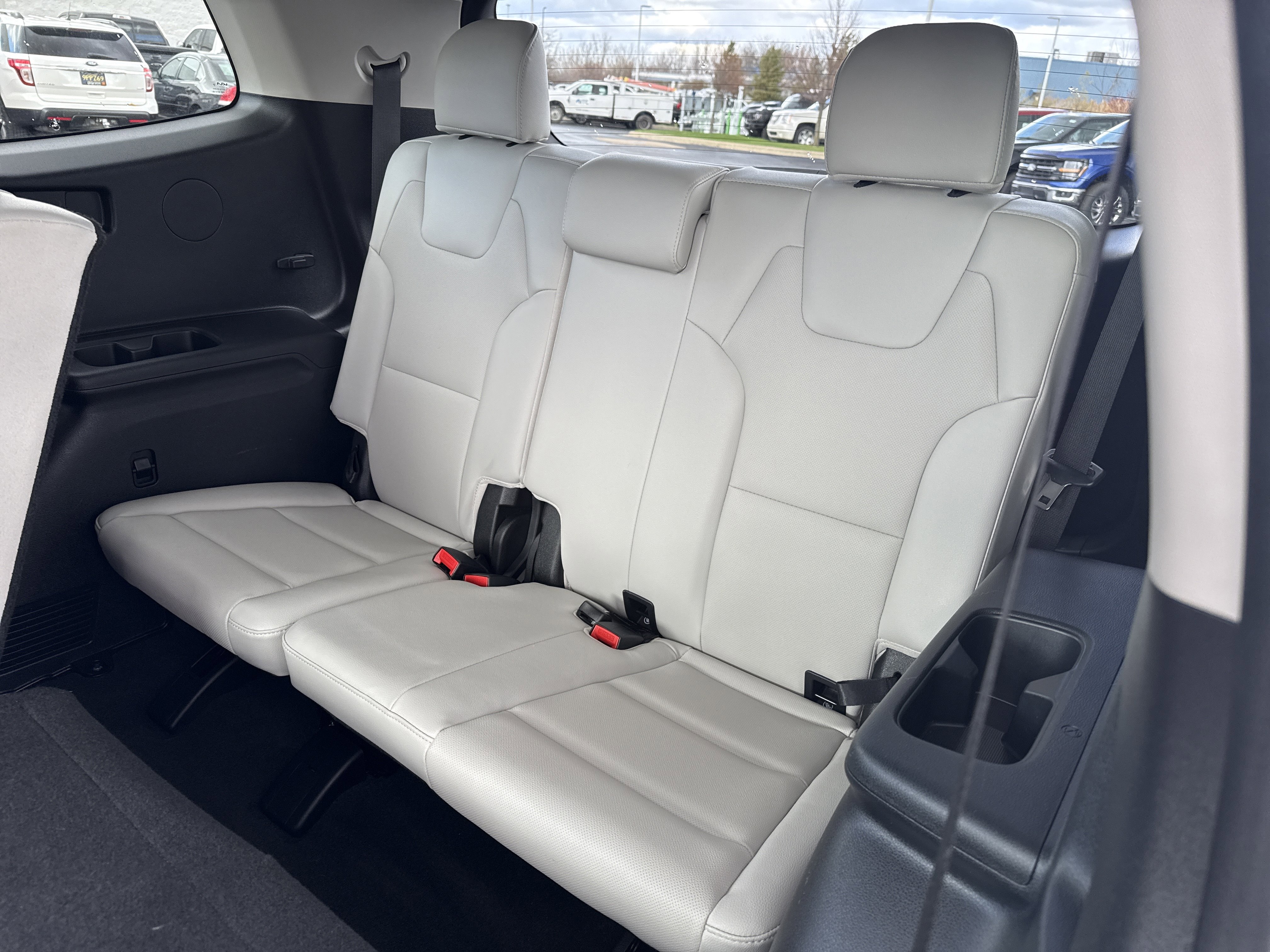 Used 2023 Kia Telluride EX image 13