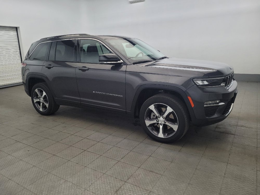 Used 2023 Jeep Grand Cherokee 4WD 4xe image 11