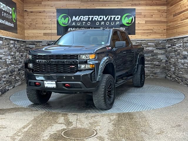 Used 2021 Chevrolet Silverado 1500 Custom Trail Boss w/ LPO, Dark Essentials Package AWD/4WD image 4