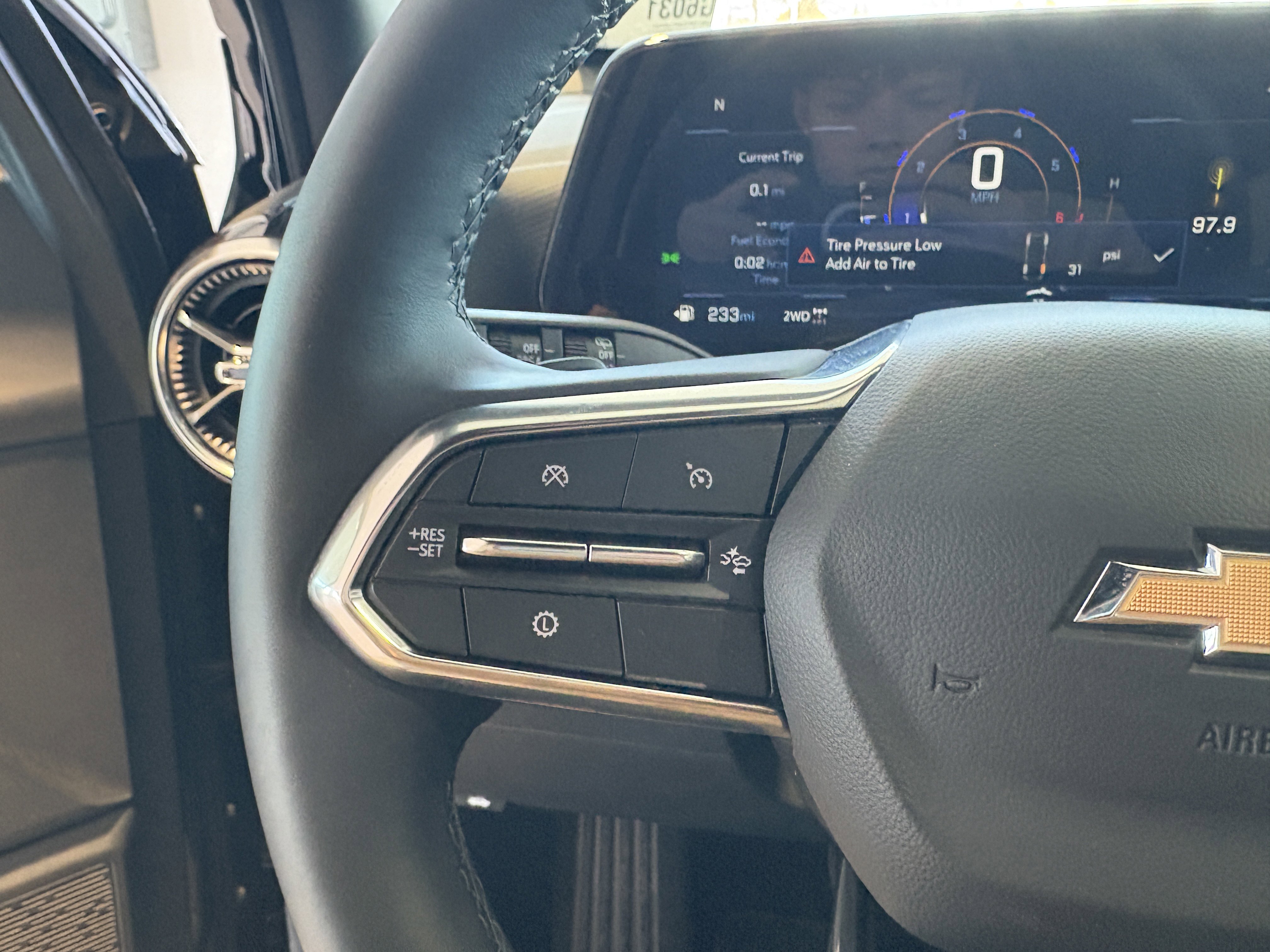 Used 2025 Chevrolet Equinox LT image 10