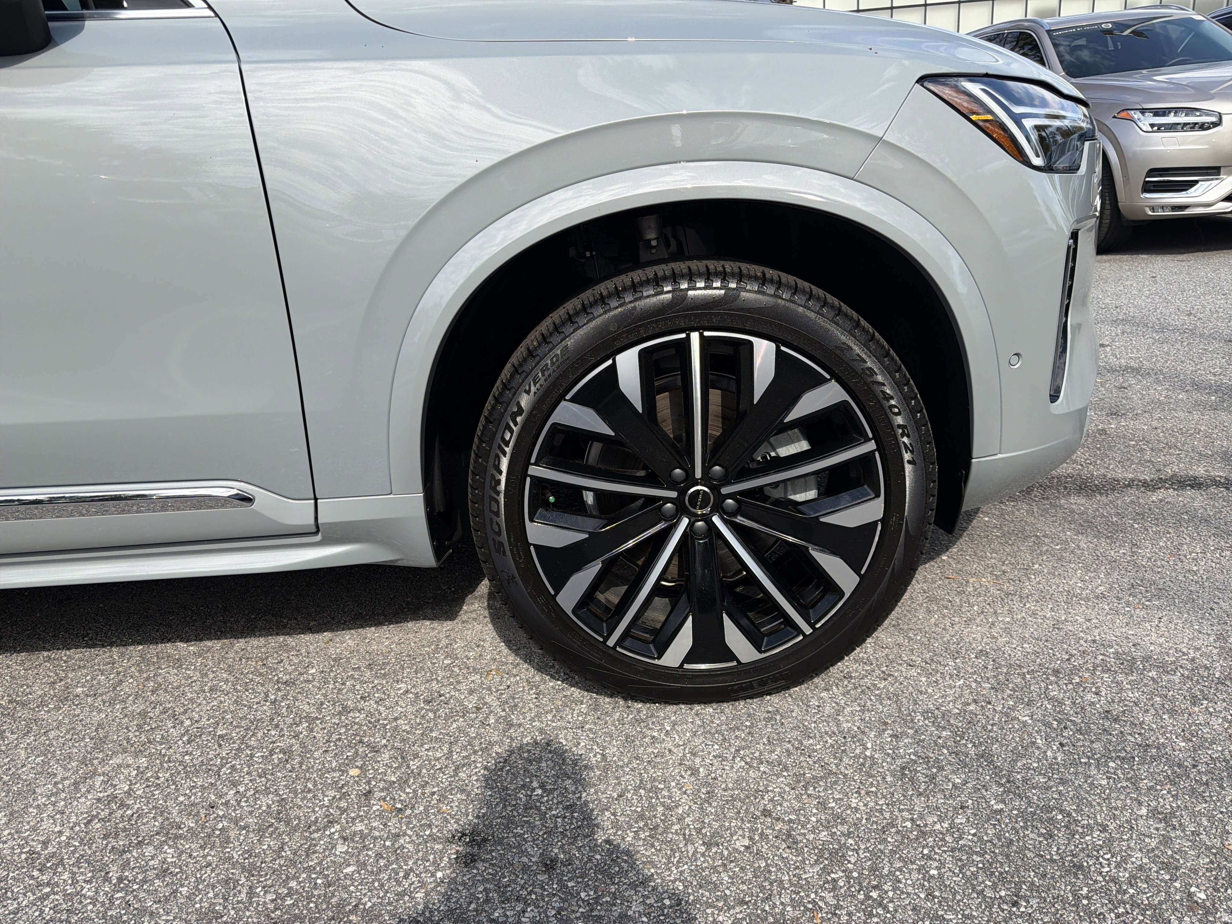 Used 2026 Volvo XC90 B6 Plus w/ Protection Package Premier image 13