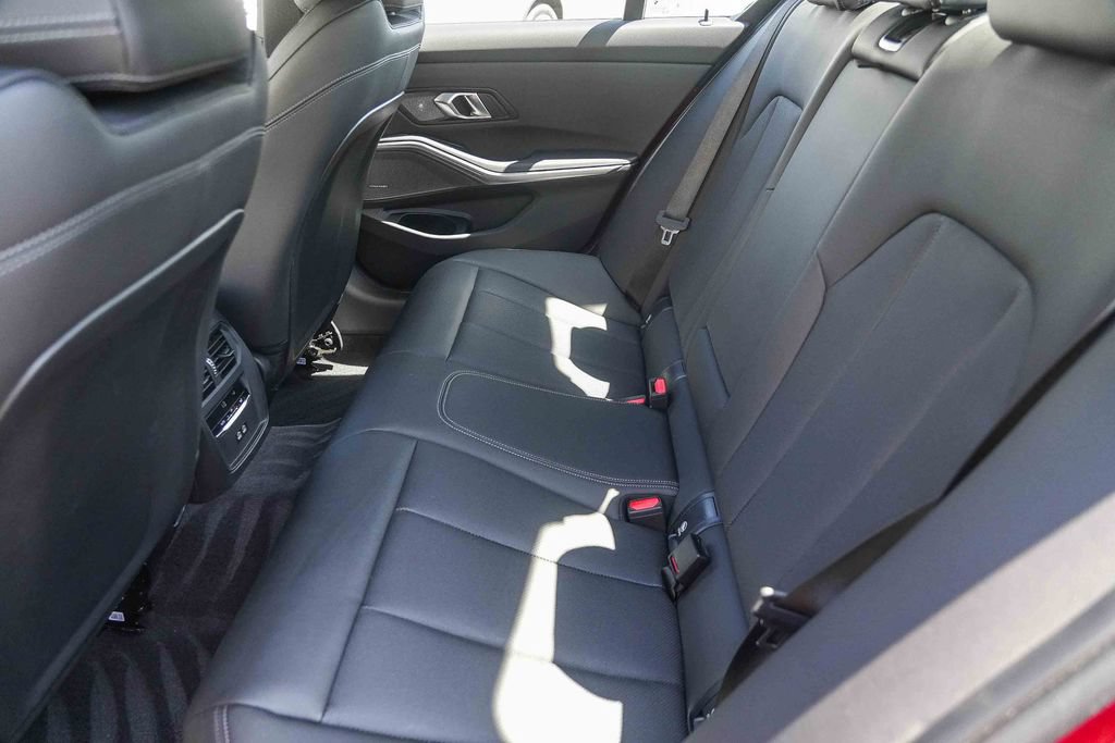 Used 2025 BMW M340i Sedan RWD image 19