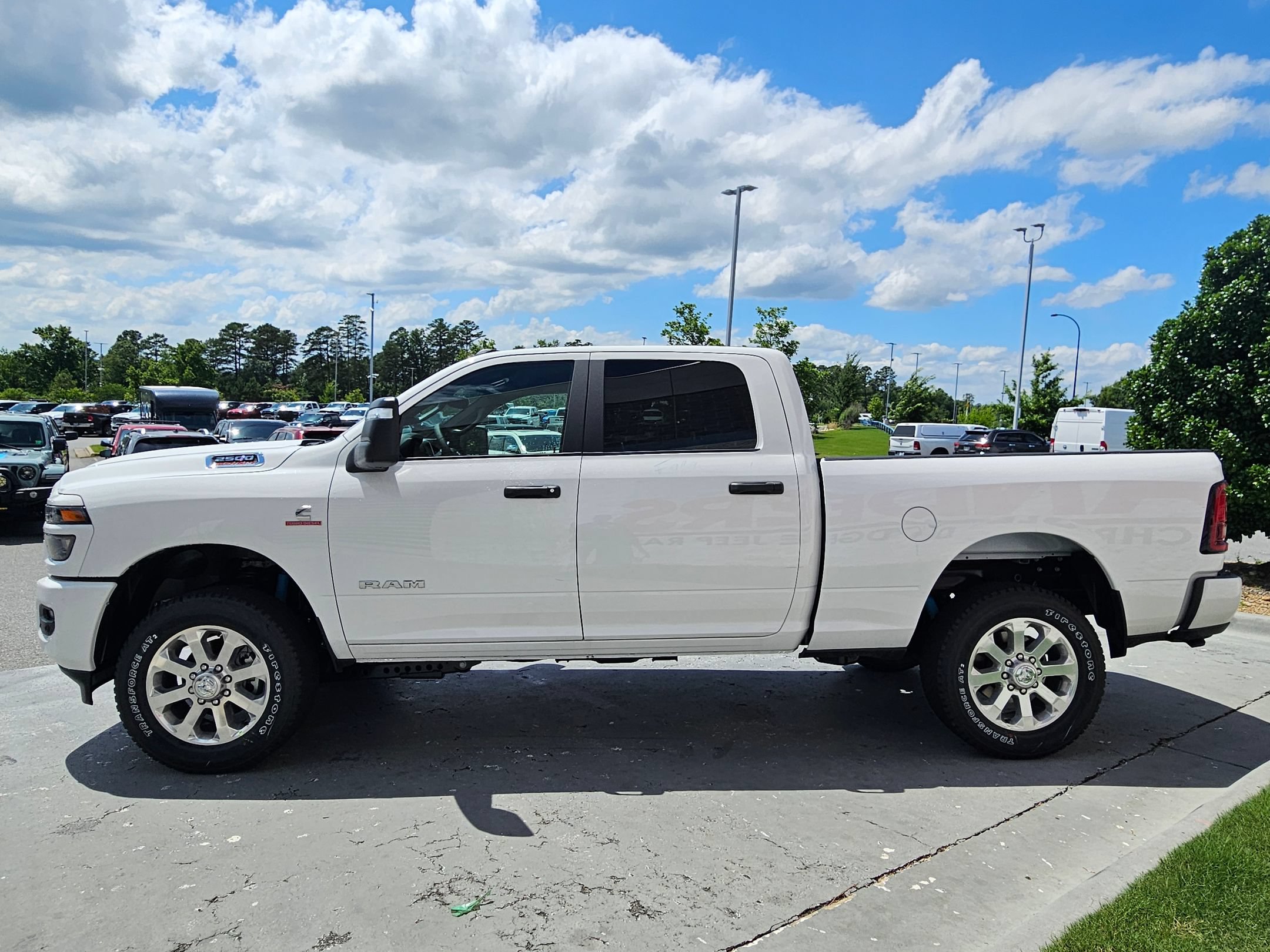 New 2026 RAM 2500 Big Horn AWD/4WD image 4