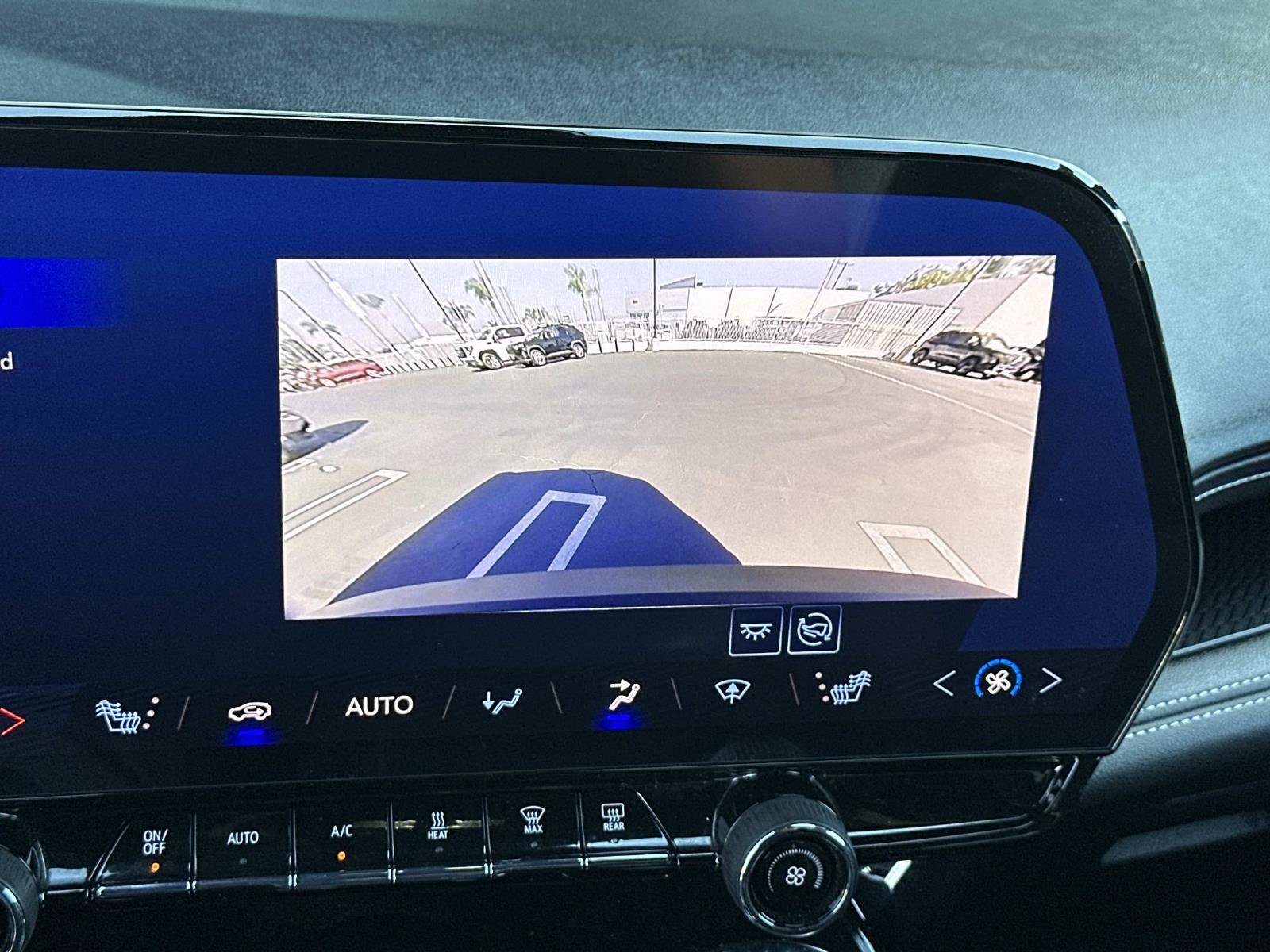 Used 2024 Chevrolet Blazer EV LT AWD/4WD image 18