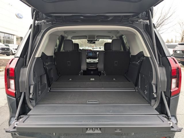 New 2026 Ford Expedition Active image 13