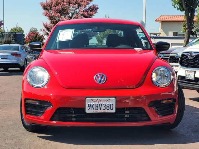Used 2018 Volkswagen Beetle 2.0T S FWD image 3