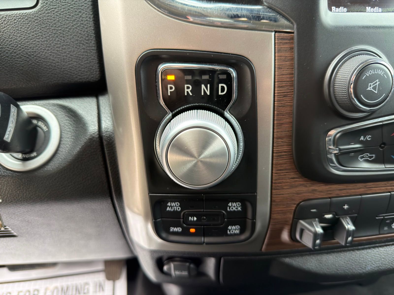 Used 2018 RAM 1500 Laramie image 22