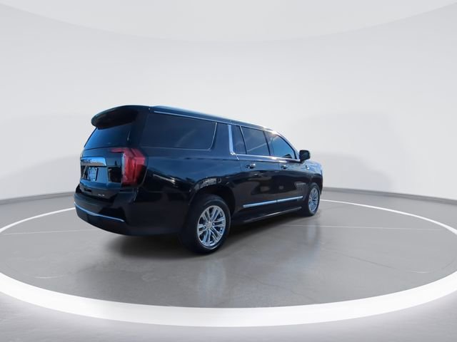 Used 2023 GMC Yukon XL SLT w/ SLT Luxury Package image 8