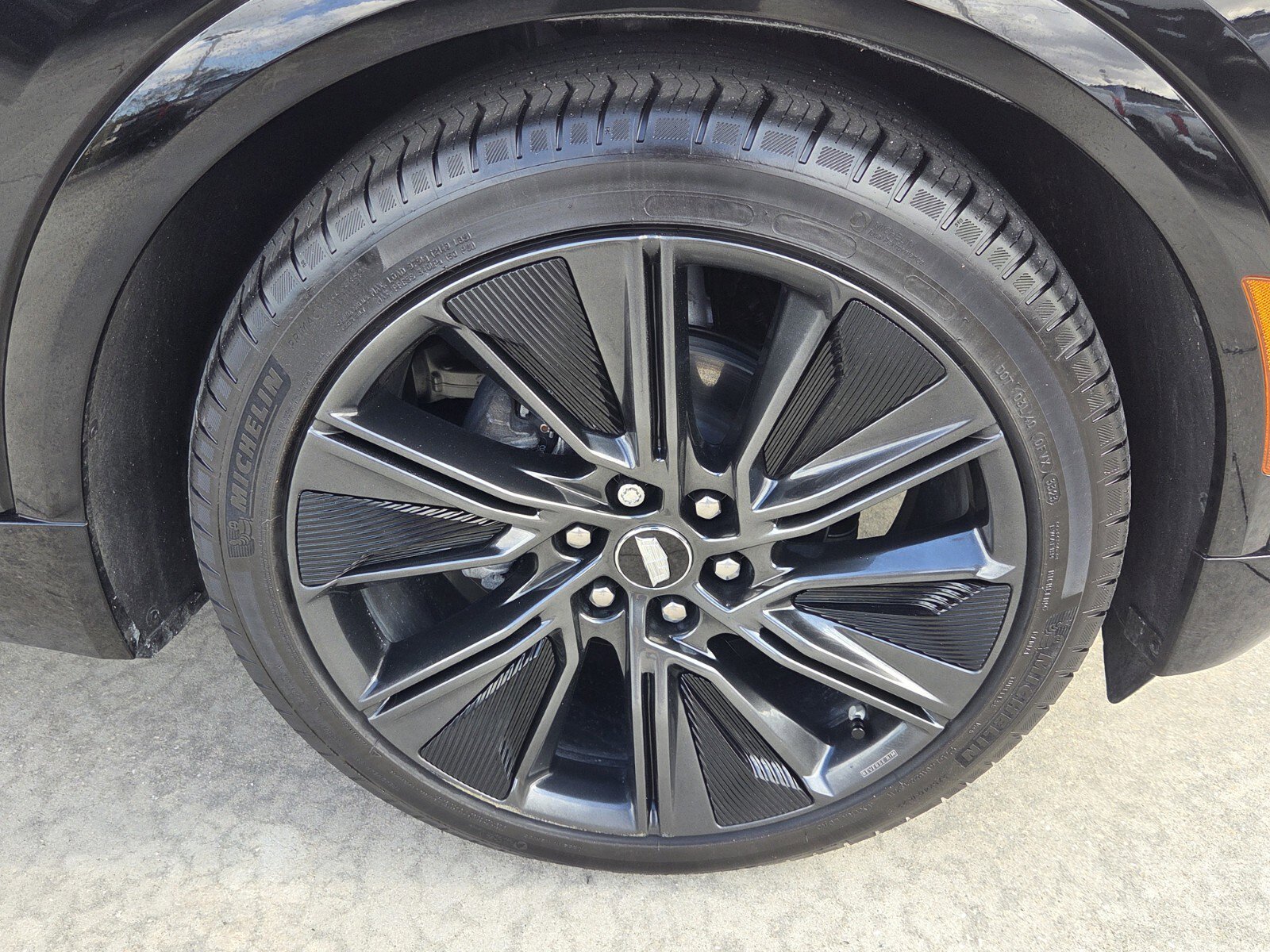 Used 2024 Cadillac Lyriq Sport image 12