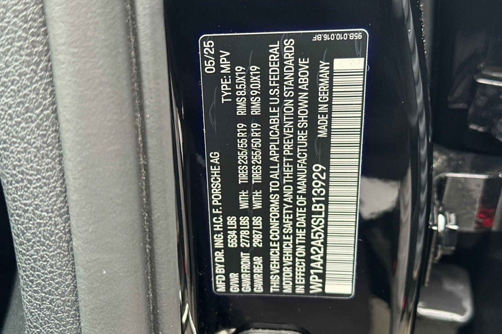 Used 2025 Porsche Macan image 29