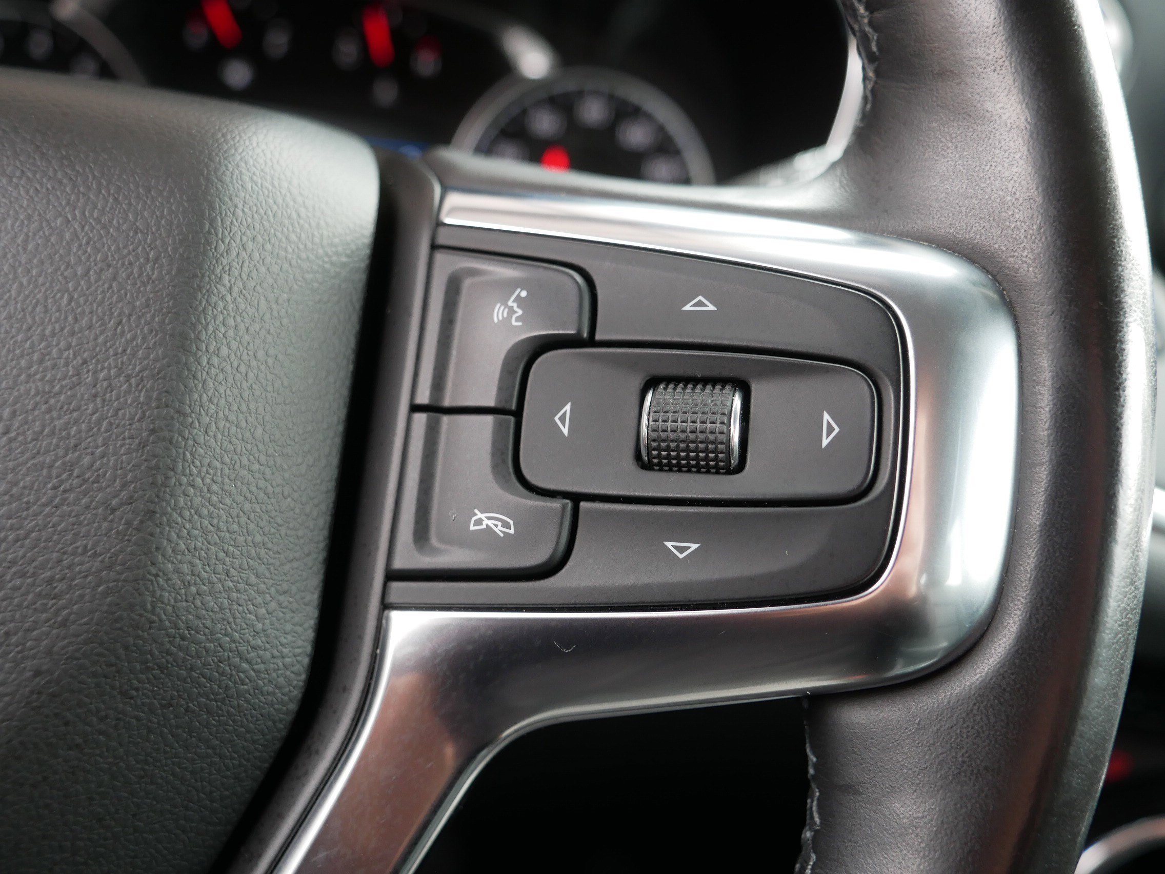 Used 2020 Chevrolet Blazer LT image 29