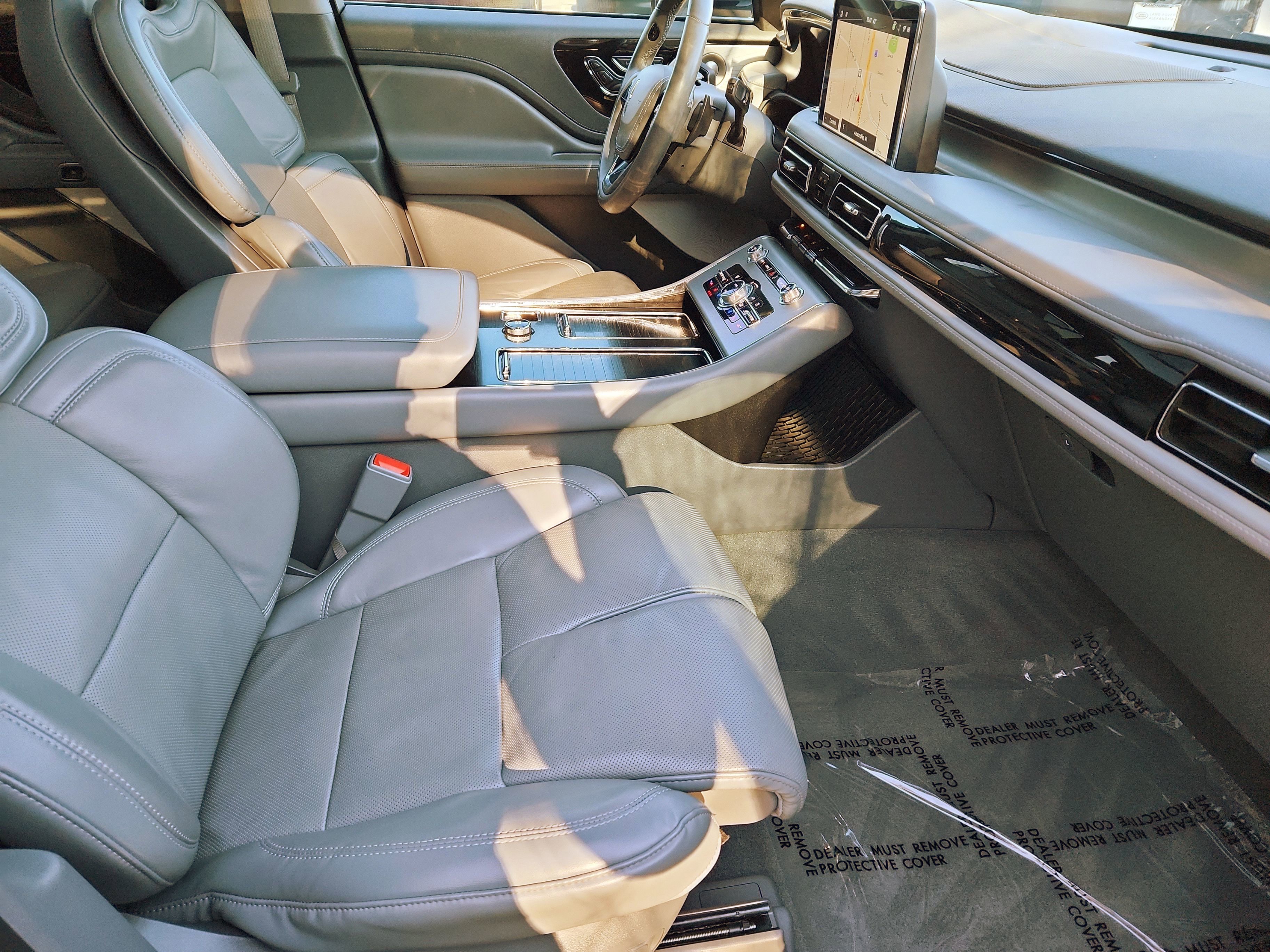 Used 2021 Lincoln Aviator Reserve w/ Equipment Group 202A image 3