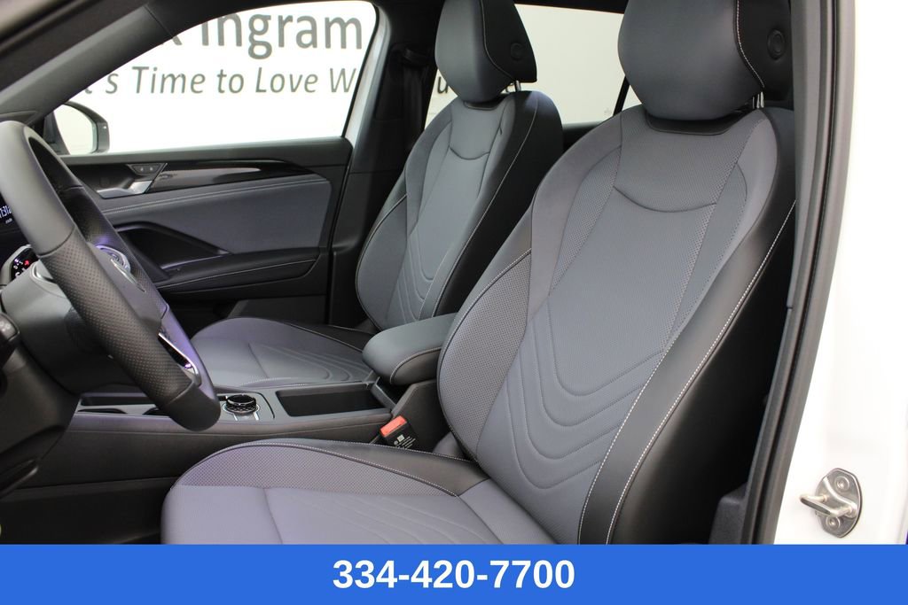 New 2026 Volkswagen Tiguan SE R-Line image 13