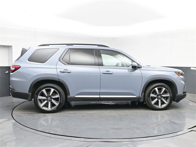 Used 2023 Honda Pilot Touring image 11
